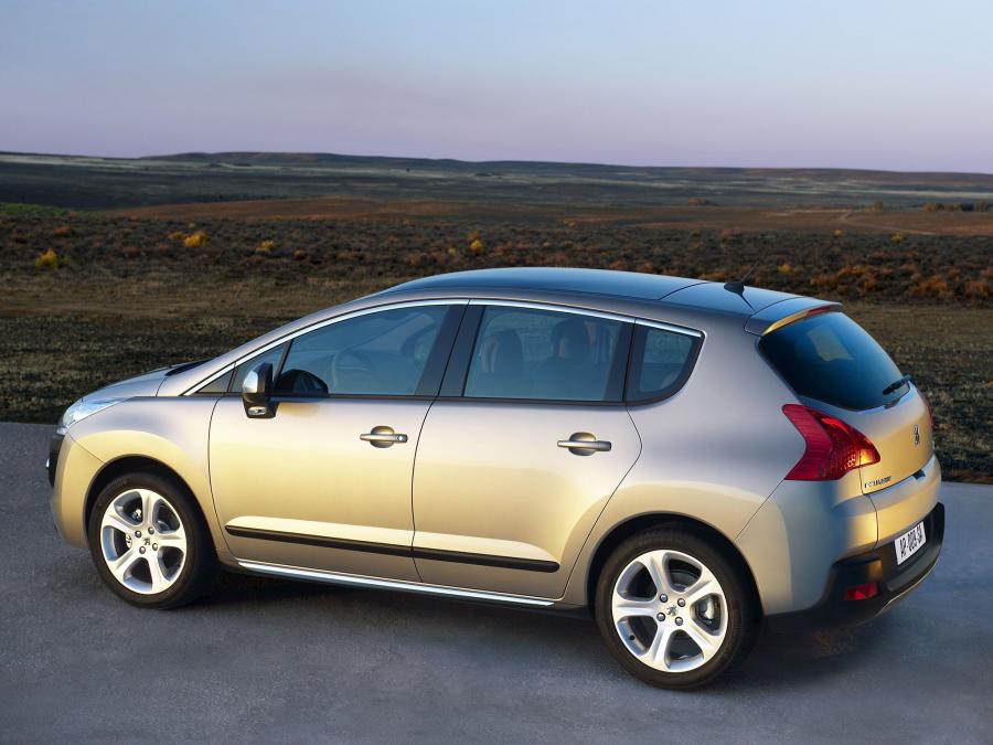  Peugeot 3008 2010 года  (фото 26 из 148)